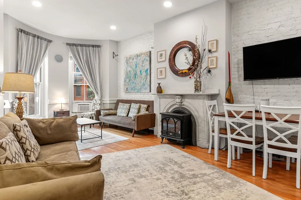 83 Appleton St, South End