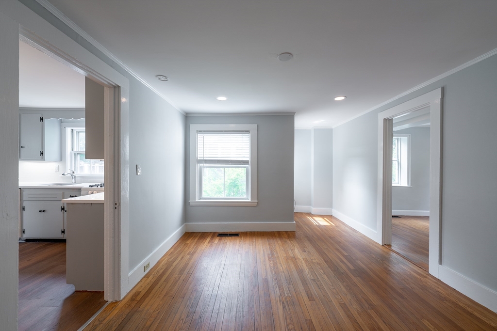 42 Forest St, Lexington