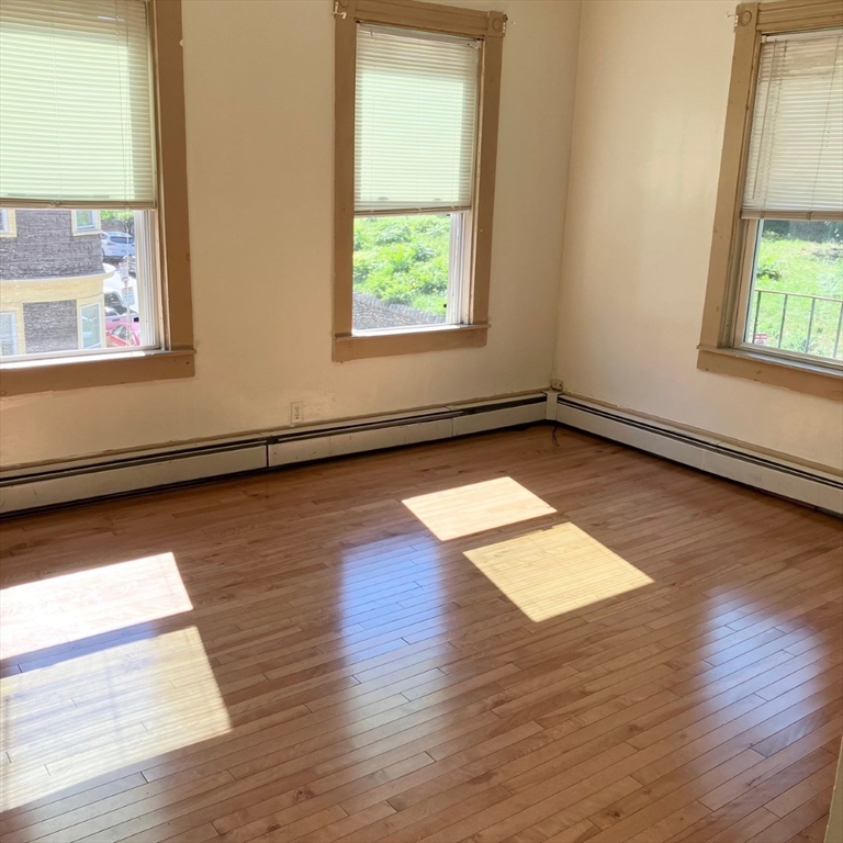 17 Carmel St, Mission Hill