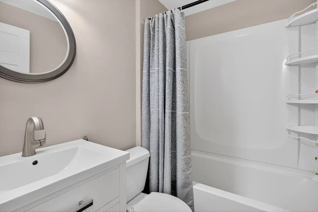 49 Springvale Ave, Lynn