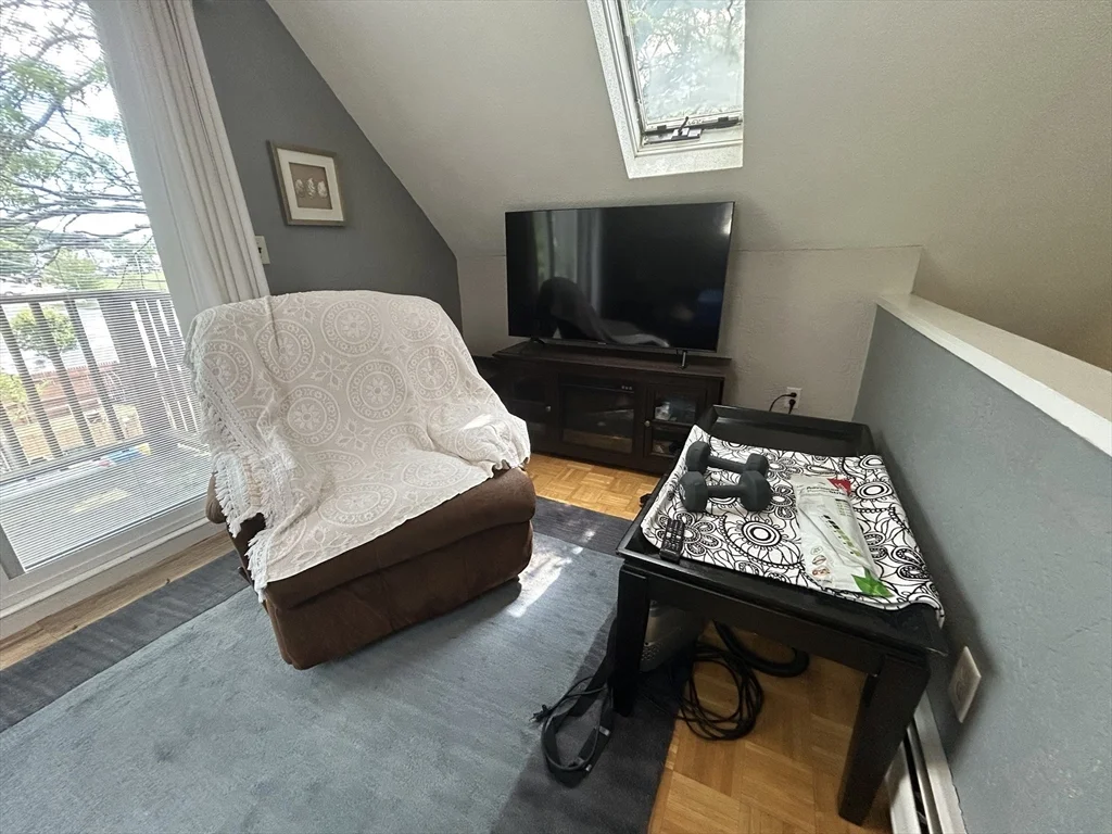 370 Main St, Winthrop