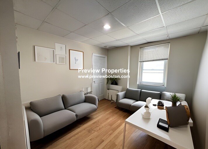 20 Chelsea St, East Boston