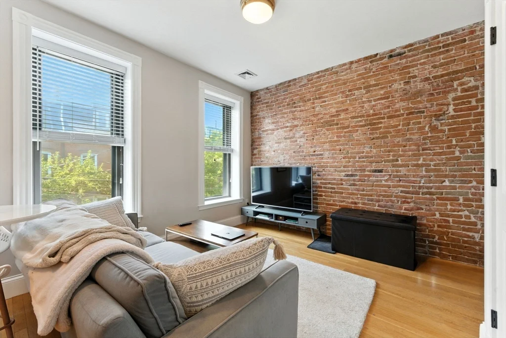 19 Medford St, Chelsea