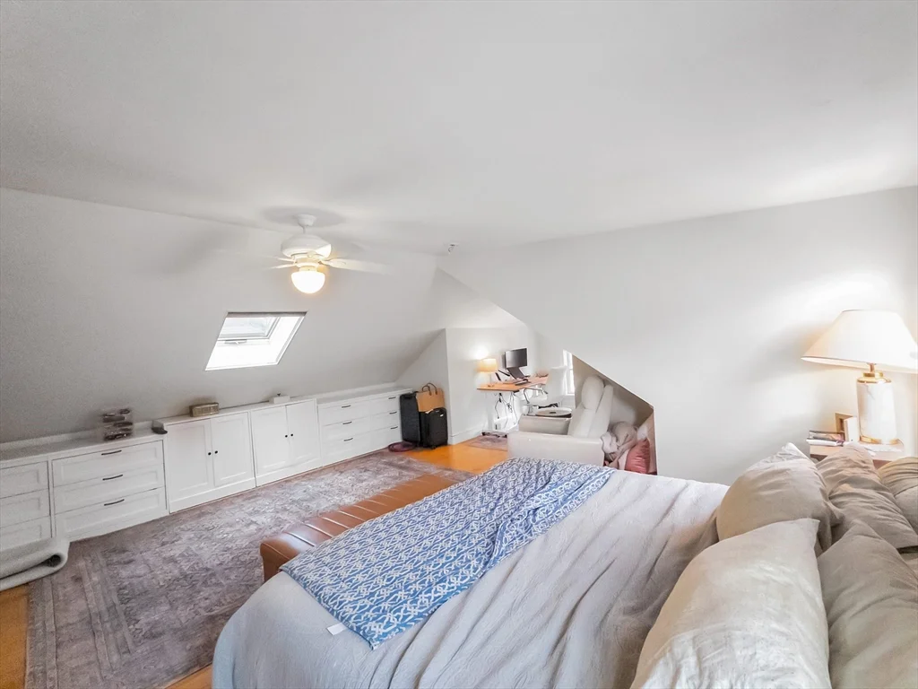 23 Kingsboro Park, Jamaica Plain