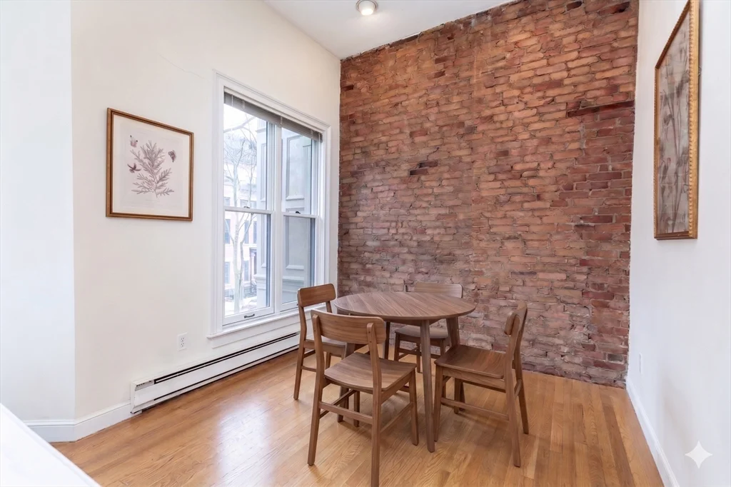 214 W Canton St, South End