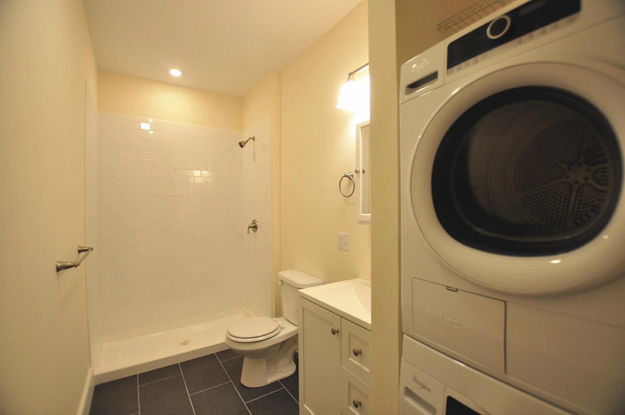 877 Beacon St, Fenway