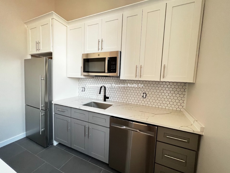 1661-1663 Washington St, South End