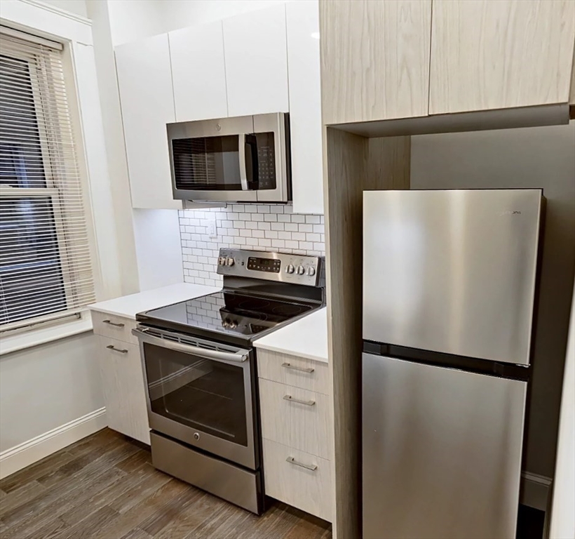 55 Queensberry St, Fenway