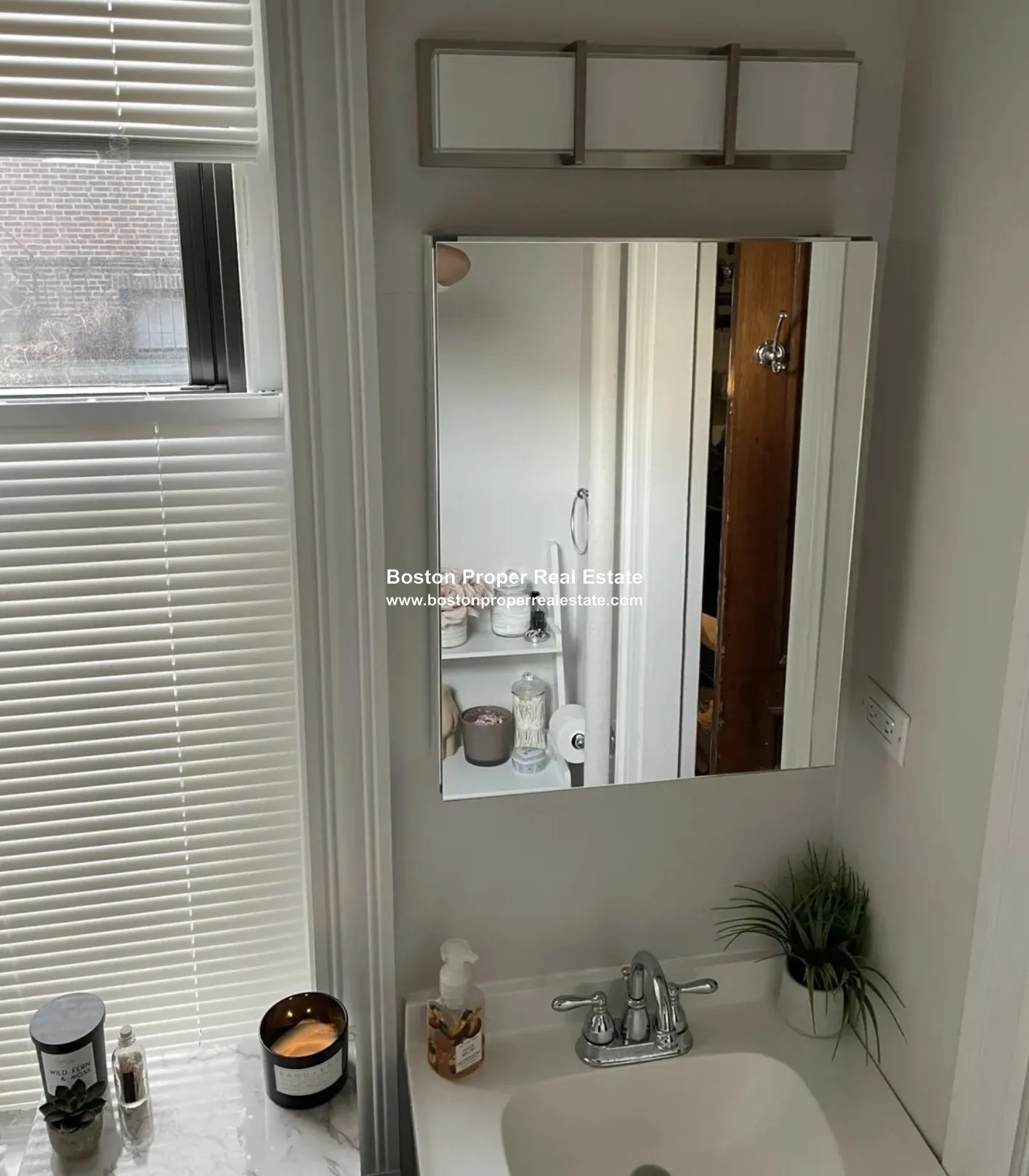 16 Hereford St, Back Bay