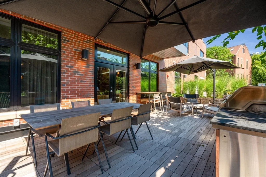 70 Leo Birmingham Pkwa, Brighton