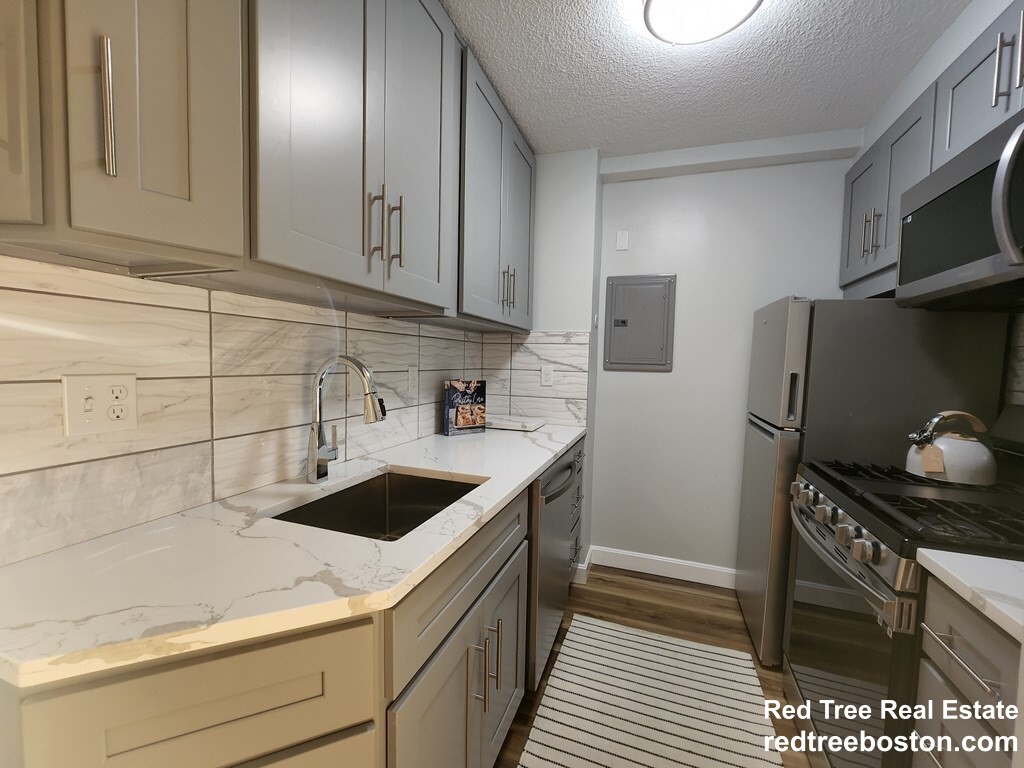 151 Tremont St, Midtown