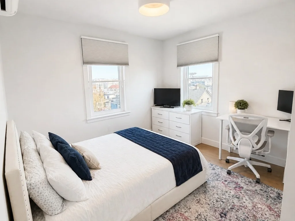 654 East Broadway, South Boston