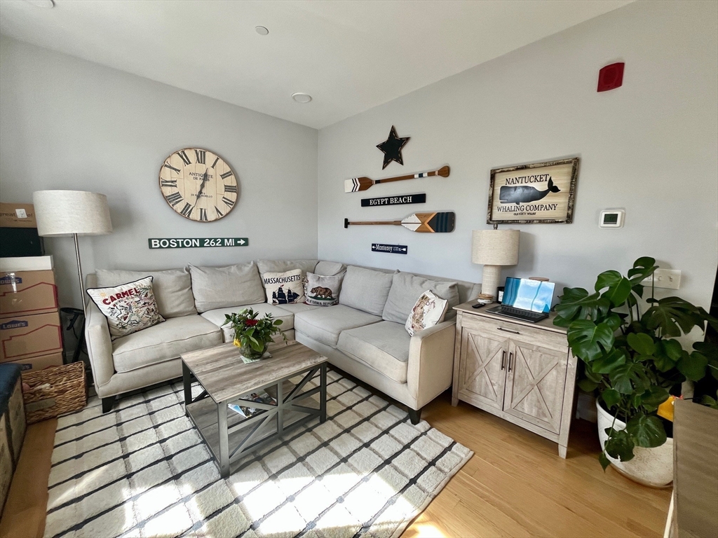 51 South St, Hingham