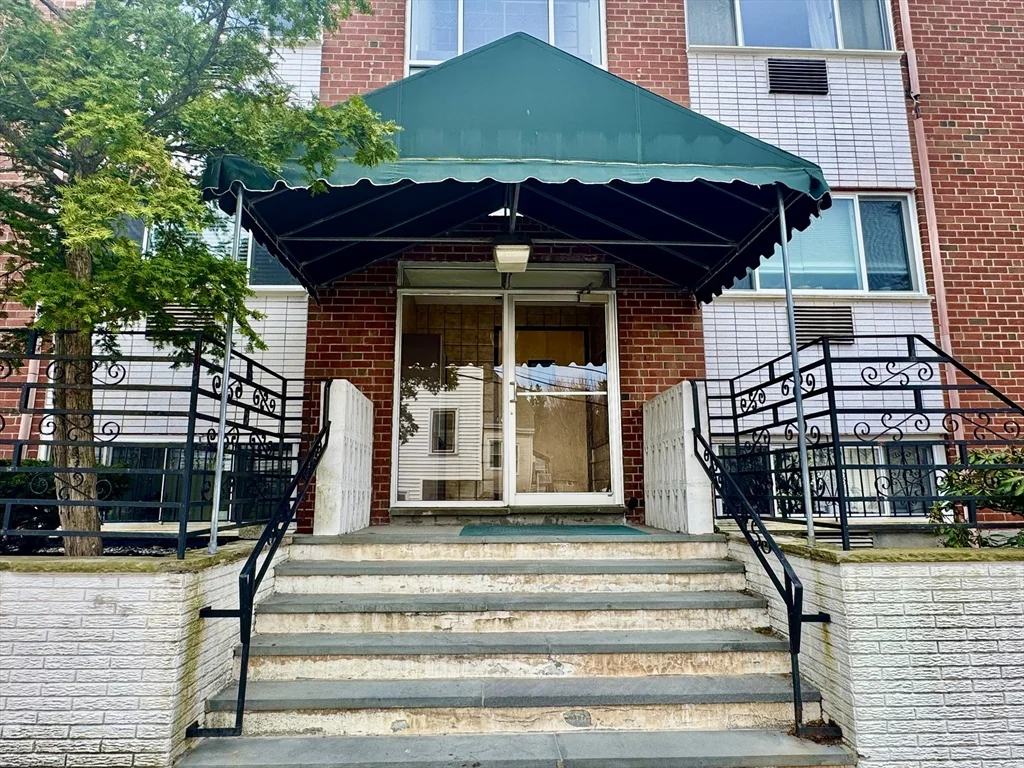 2 Larose Pl, Brighton