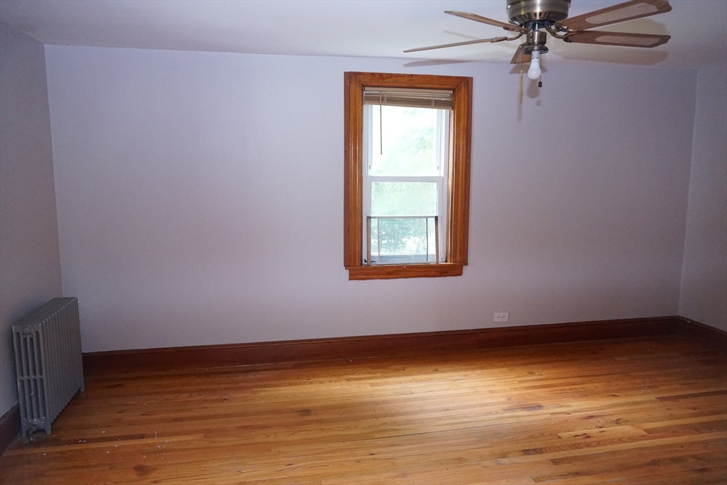 20 Bolton Pl, Bridgewater