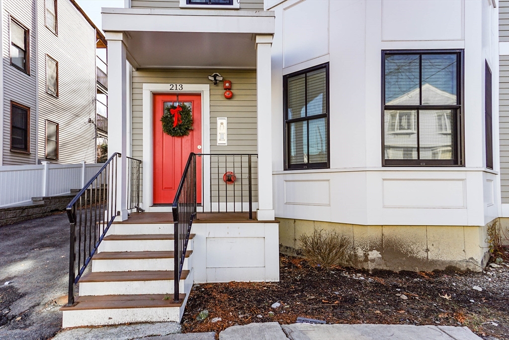 213 East Eagle St, East Boston