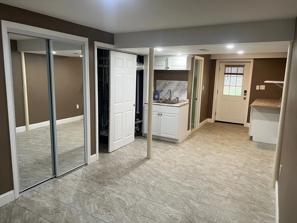 131 Merrill, Rosemont