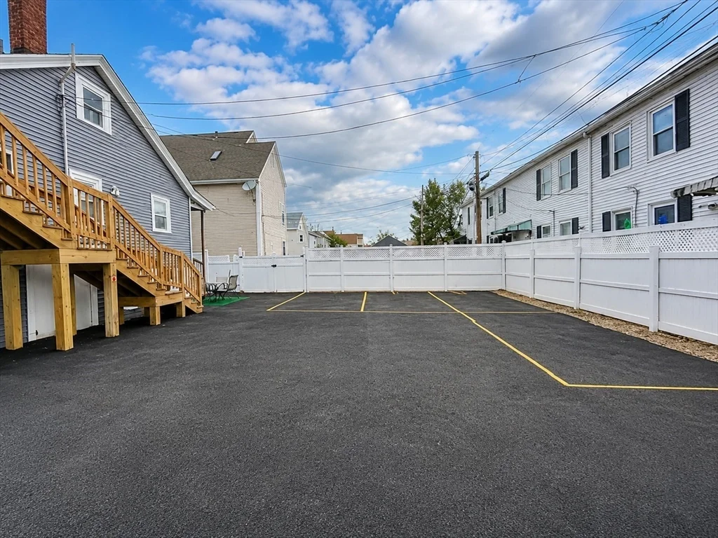 1512 Hyde Park, Hyde Park