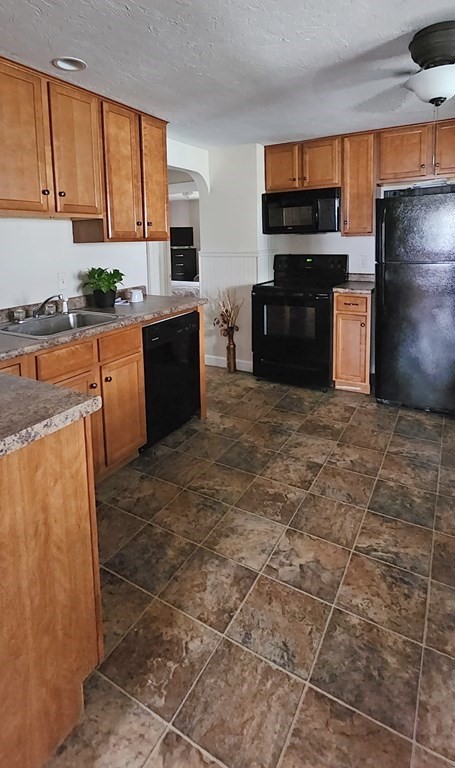 32 Roger St, Southbridge