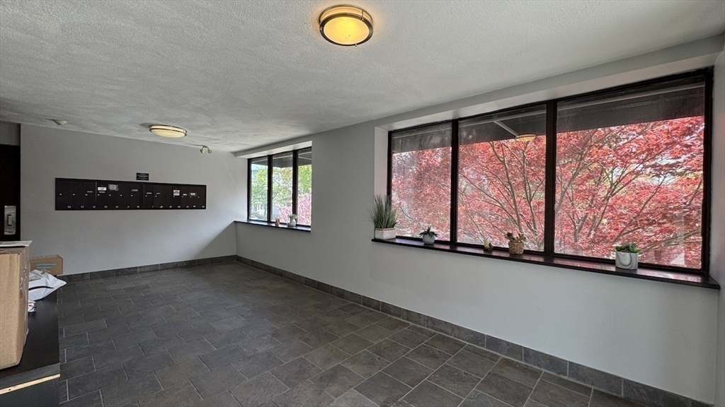 115 Highland Ave, Somerville