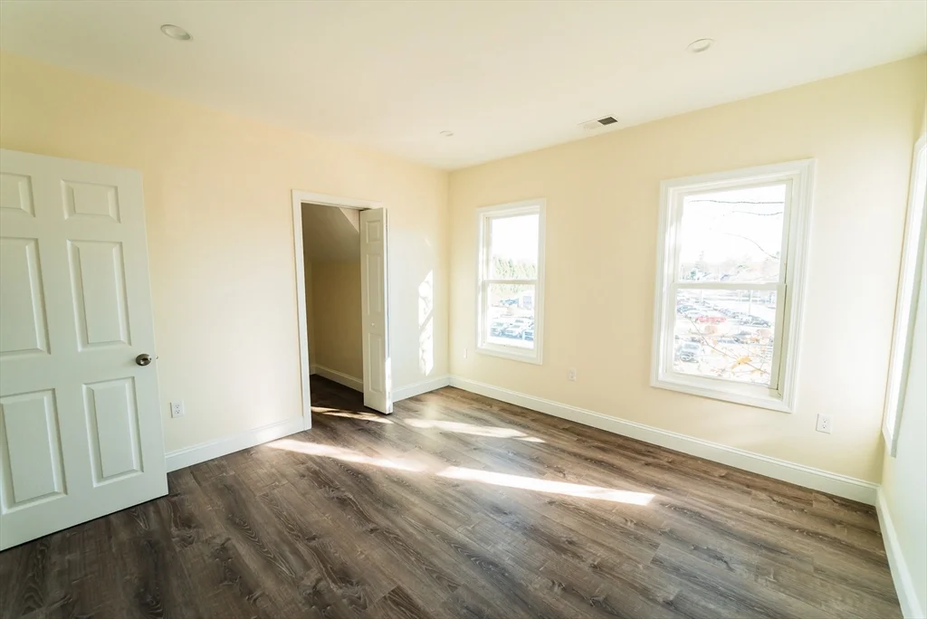 340 East Main St, East Brookfield