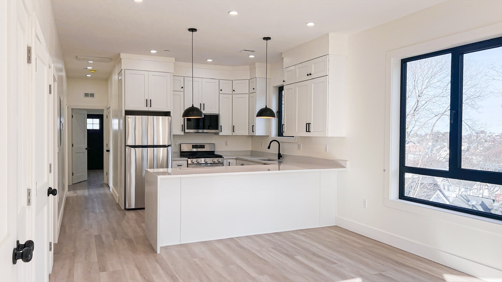 22 Mount Bowdoin Ter, Dorchester