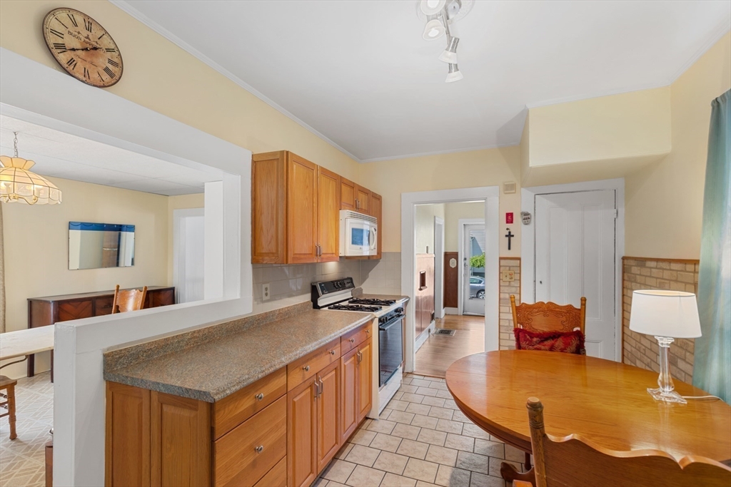 20 Trinity Ave, Lynn