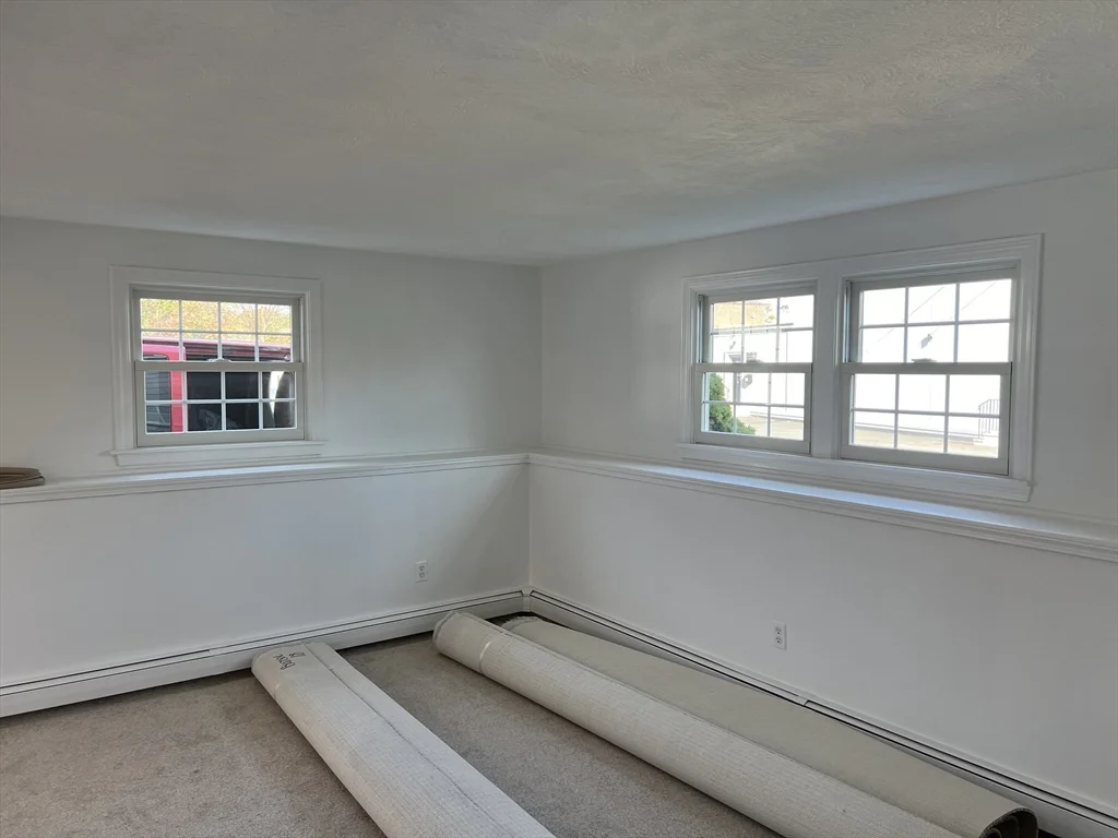 33 Central St, Winthrop