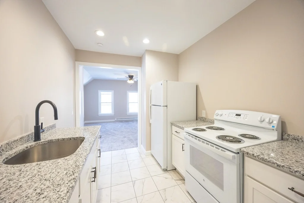 584 Mount Hope St, North Attleboro