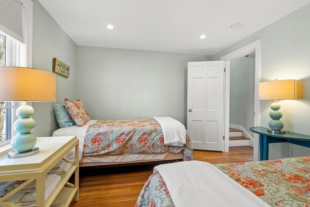 9 Brimblecomb, Marblehead