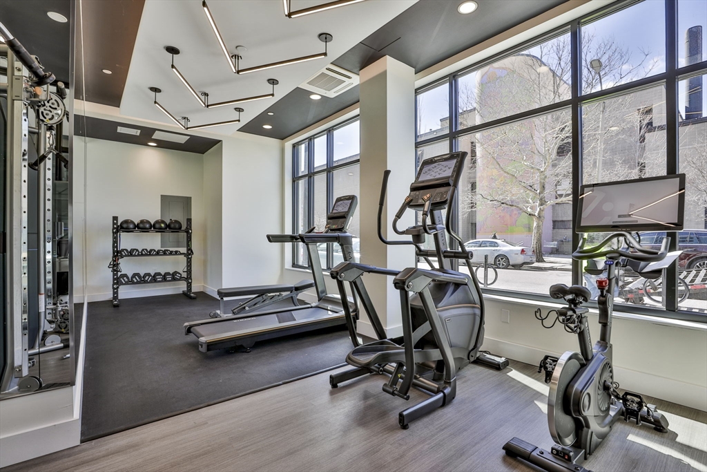 301 Border St, East Boston