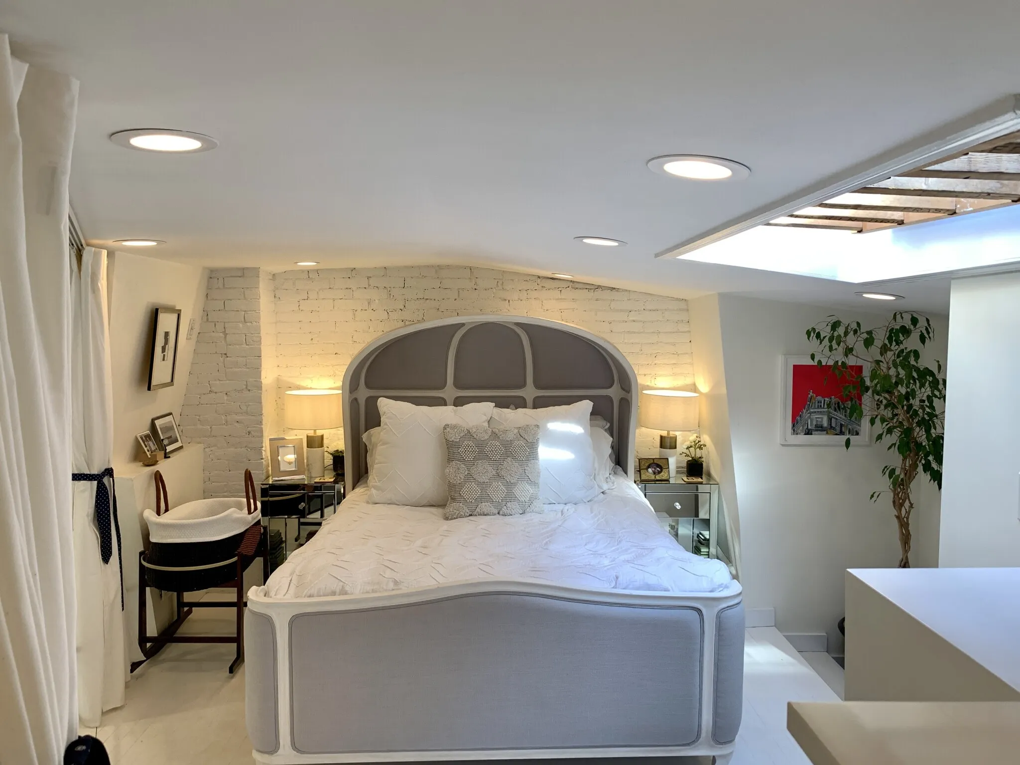 64 Commonwealth Ave, Back Bay