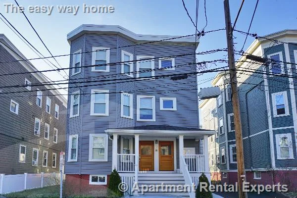 17 Ashland St, Porter Square
