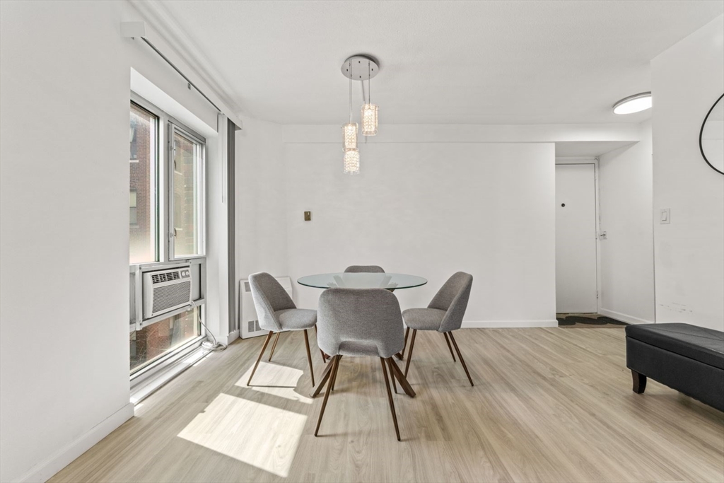 19 Winchester St, Coolidge Corner