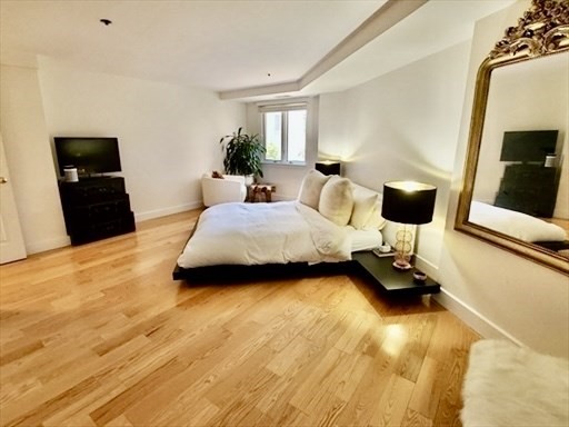 100 Fulton St, Waterfront