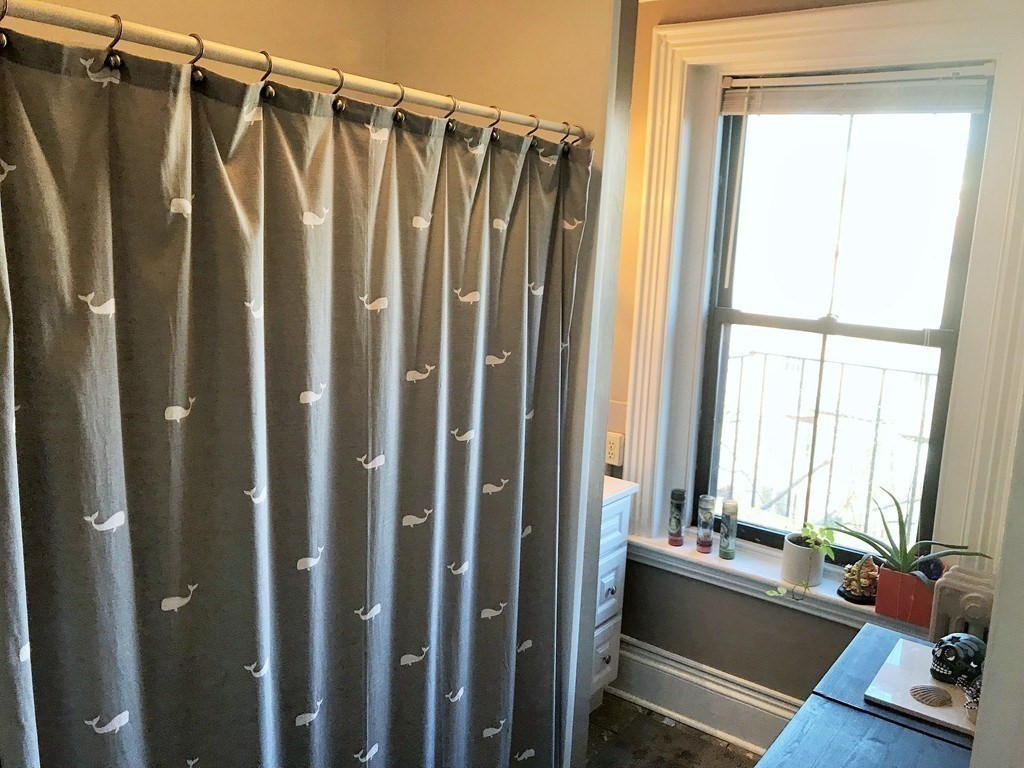 73 Montgomery St, South End