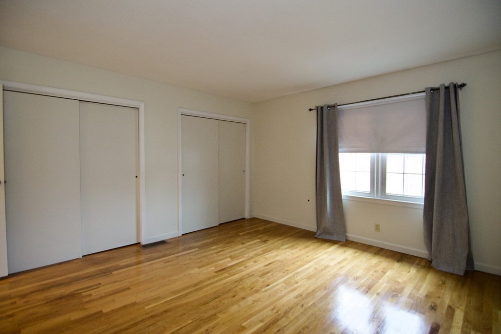 1157 Dickinson St, Forest Park