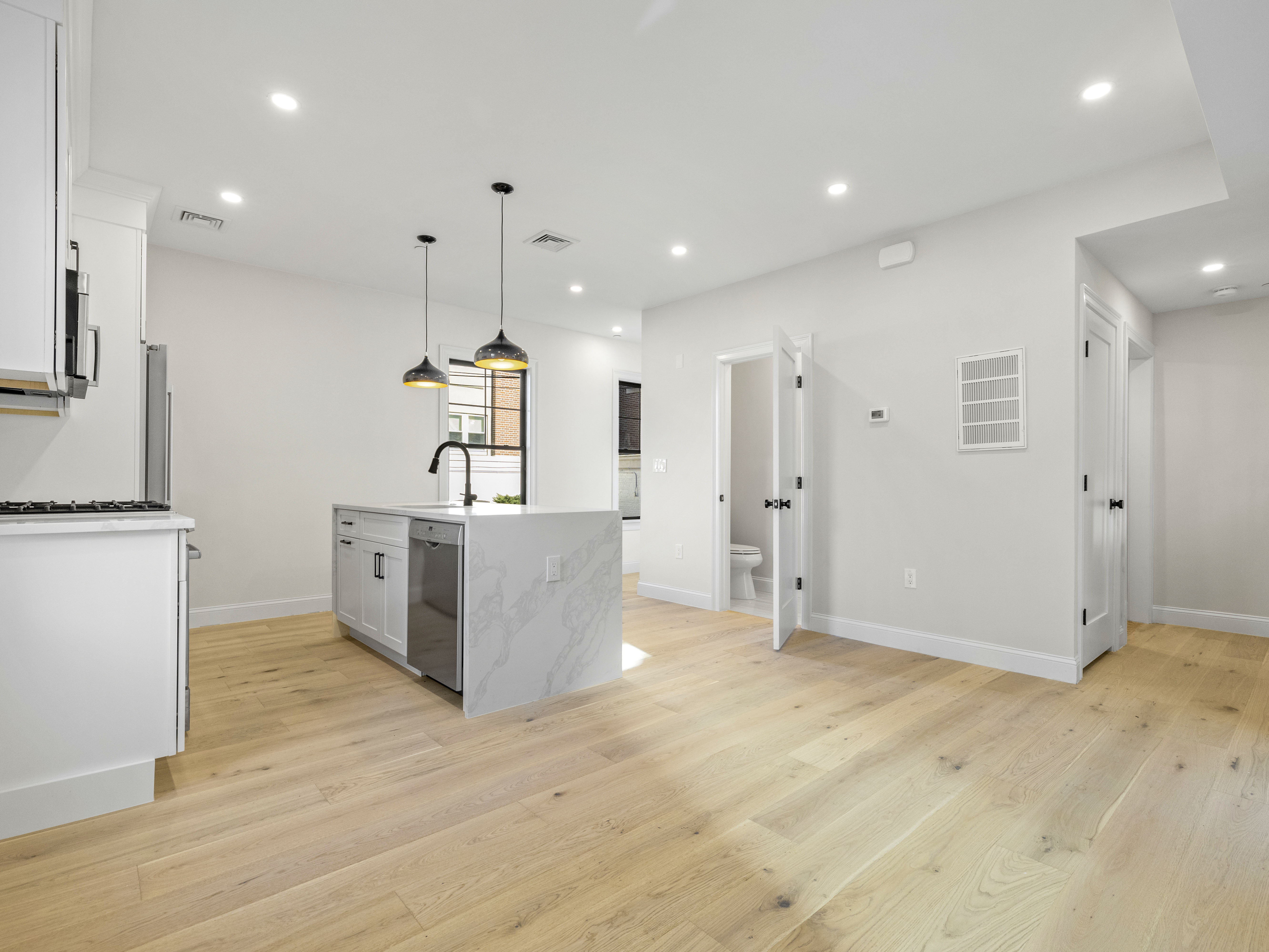 48R Woodward St, South Boston