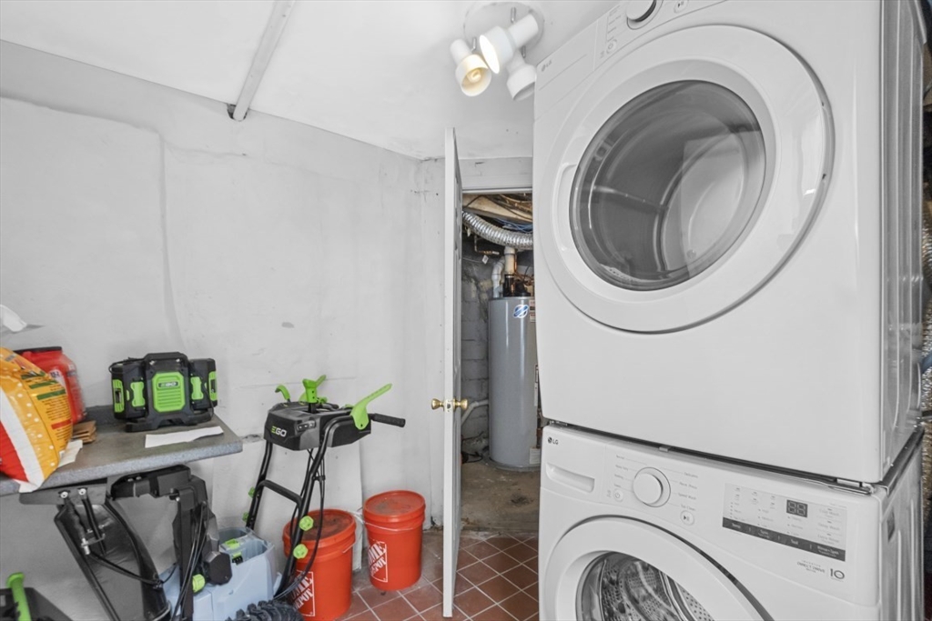 11 Columbia Rd, Wakefield