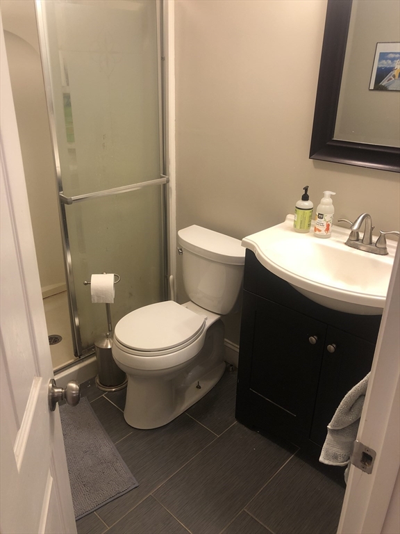 219 Bolton St, South Boston