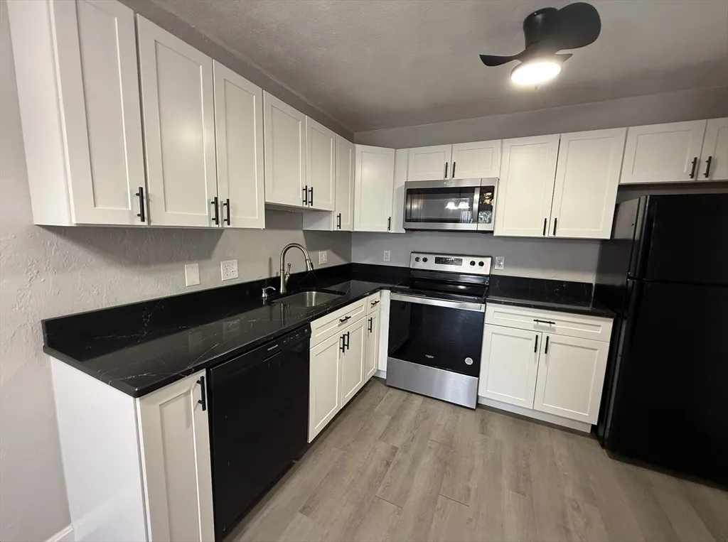 22 Irving St, Everett