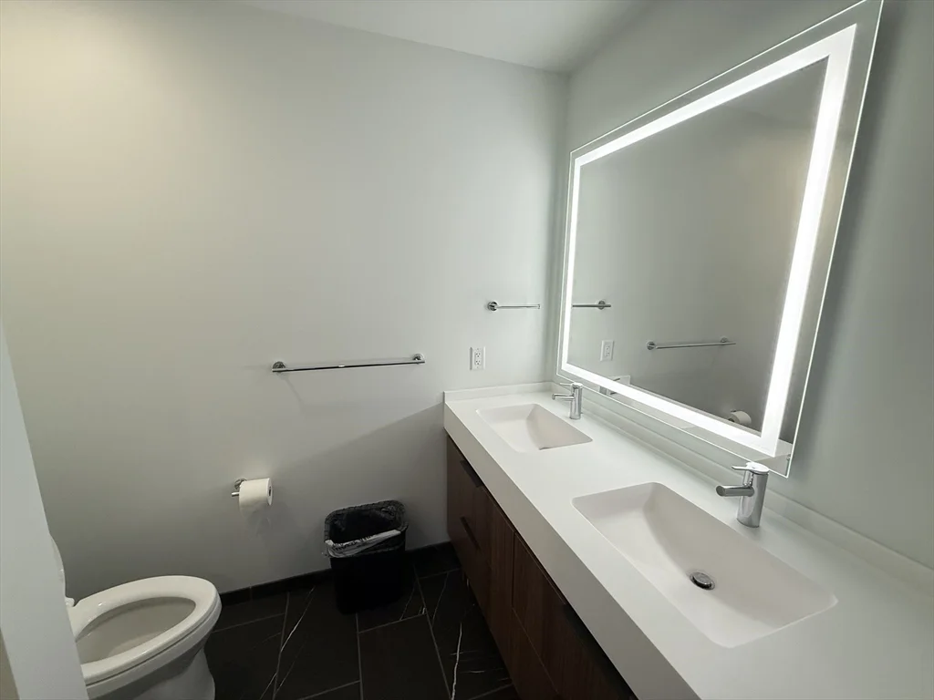 1515 Commonwealth Ave, Brighton