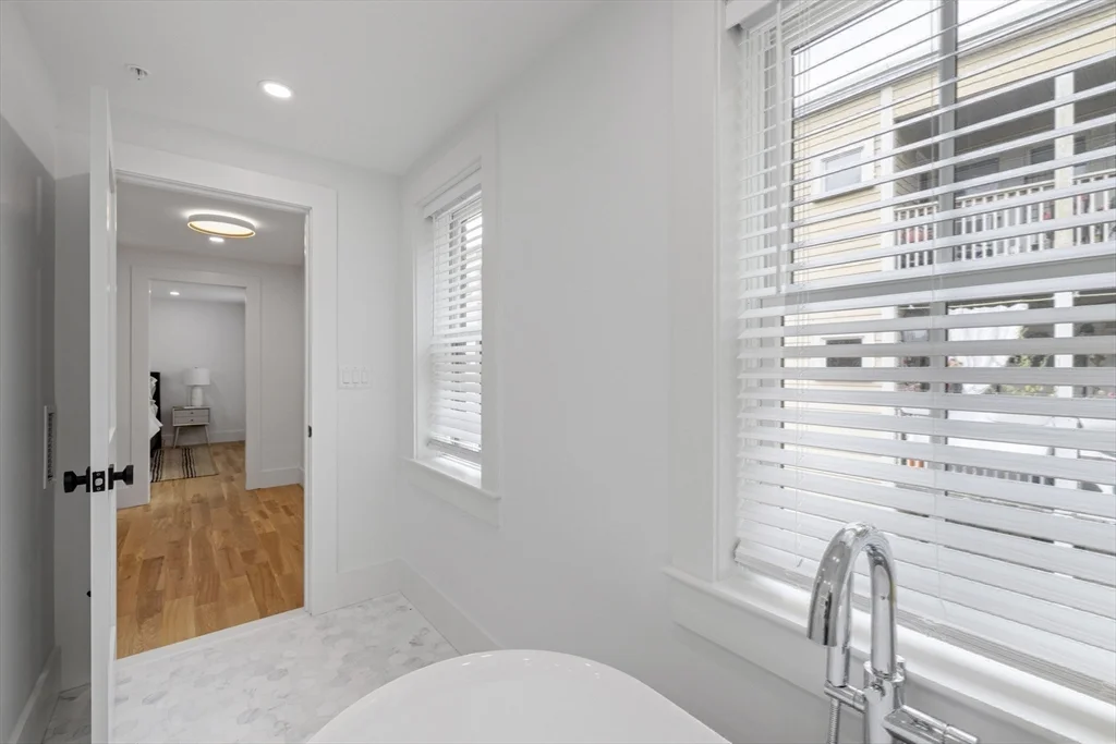 133 Spring St, East Cambridge