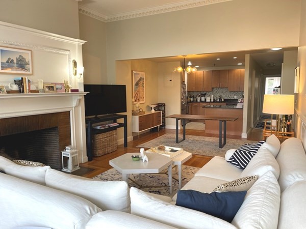 2 bed, 2 bath apartment for rent at 471 Beacon St Unit 4, Back Bay — photo 1 of 14