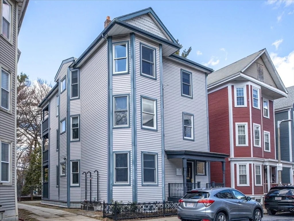 14 Haverford St, Jamaica Plain