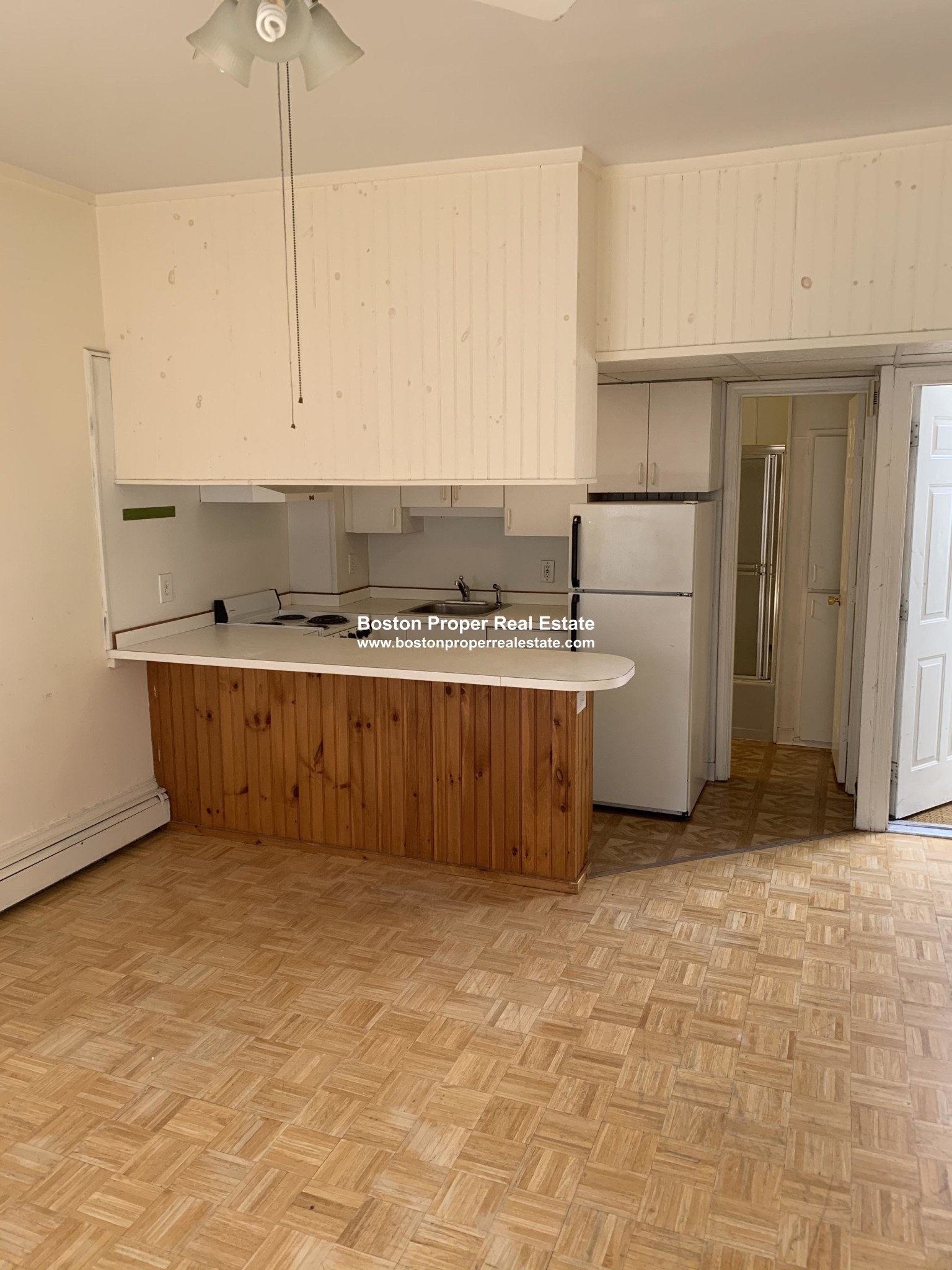 290 Newbury St, Back Bay