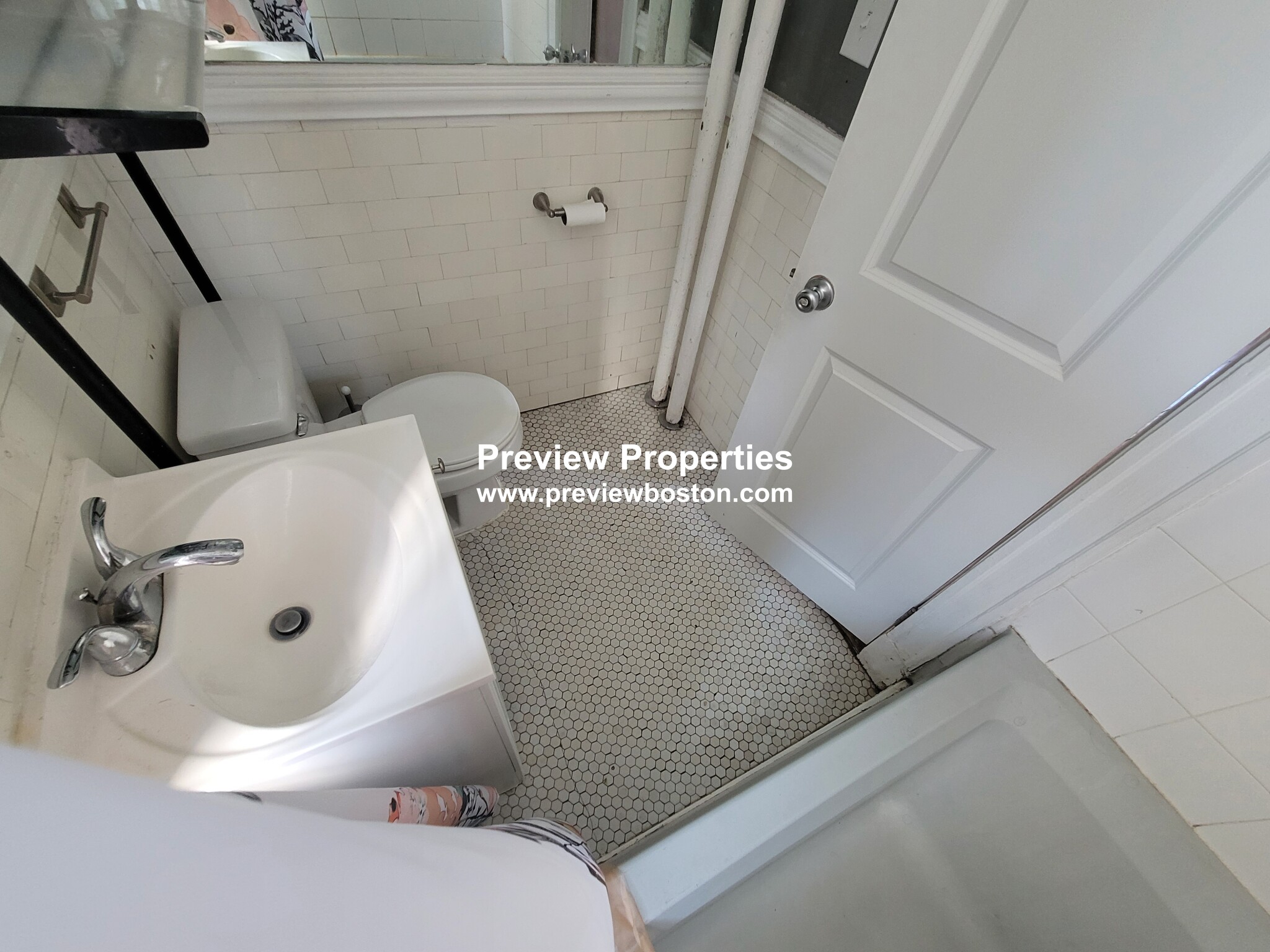 1572 Commonwealth Ave, Brighton