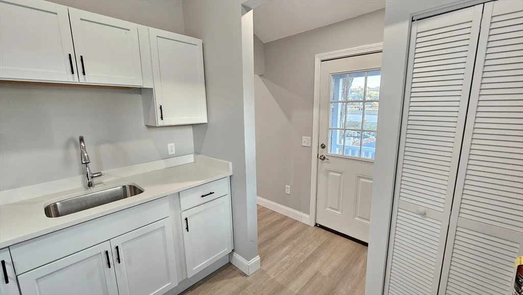 825 Scenic Hwy, Bourne