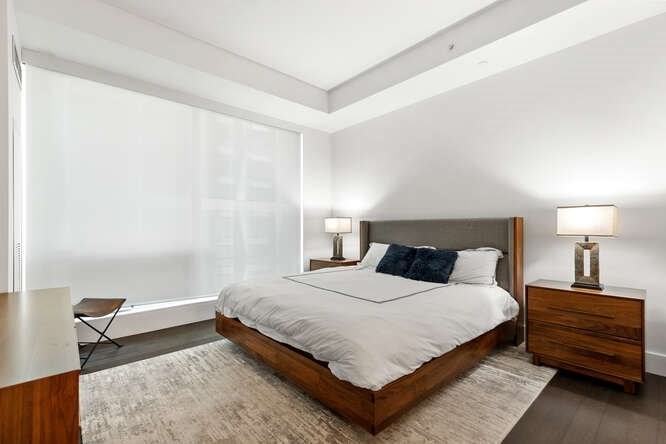 50 Liberty Dr, Seaport District