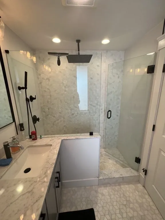 398 Bremen St, East Boston